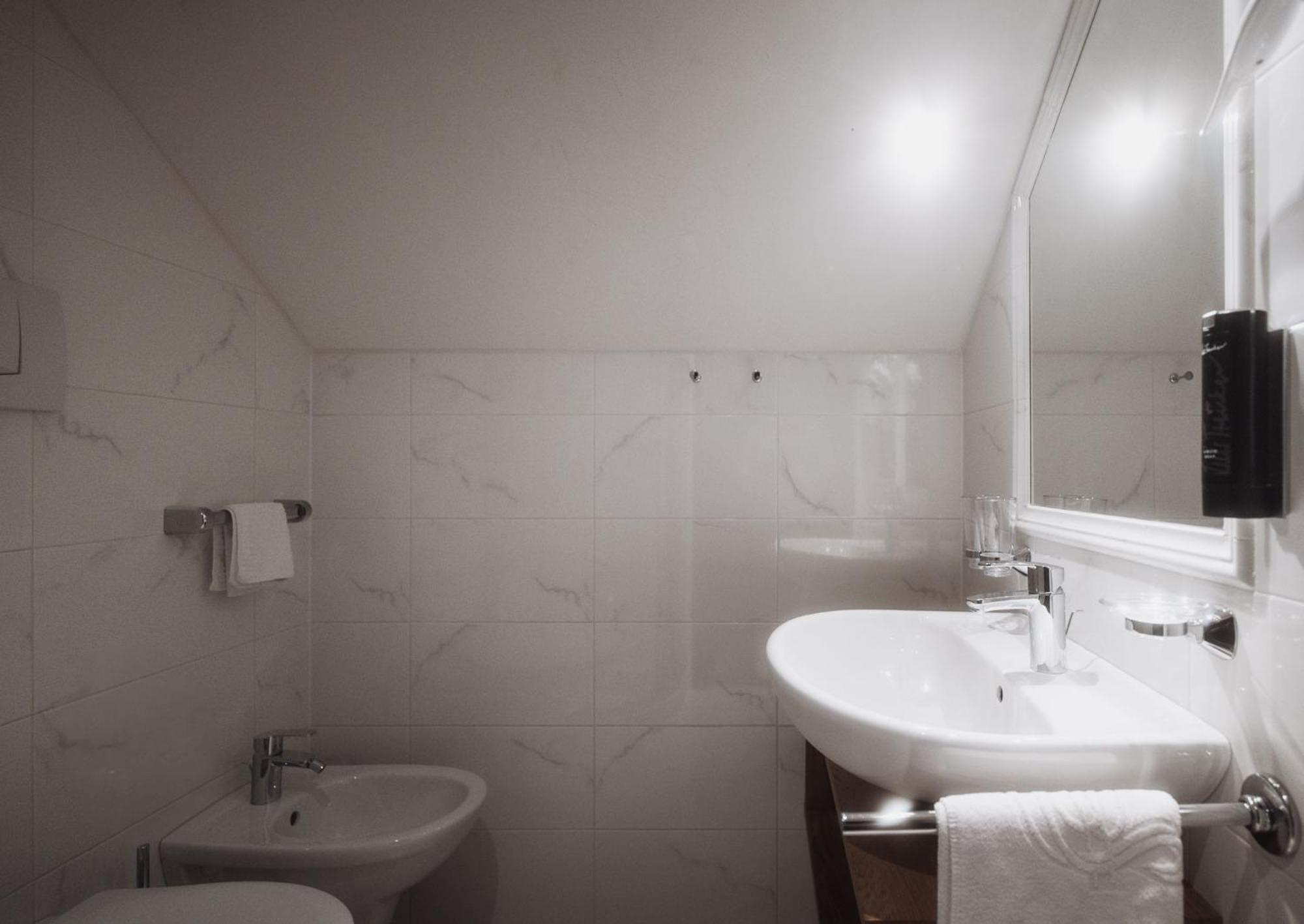 Hotel Montis - Active Nature Spa Brunico Kültér fotó
