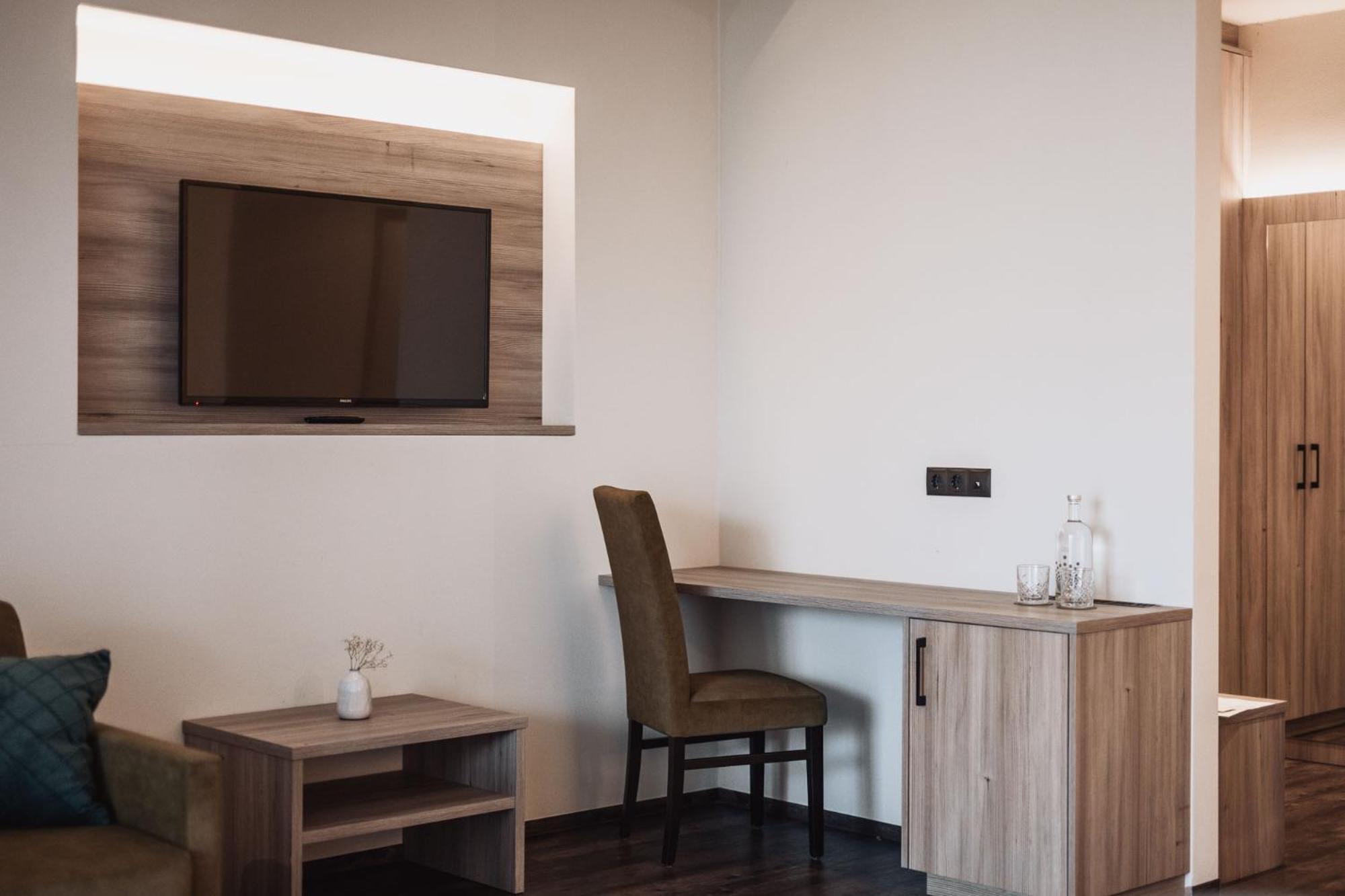 Hotel Montis - Active Nature Spa Brunico Kültér fotó