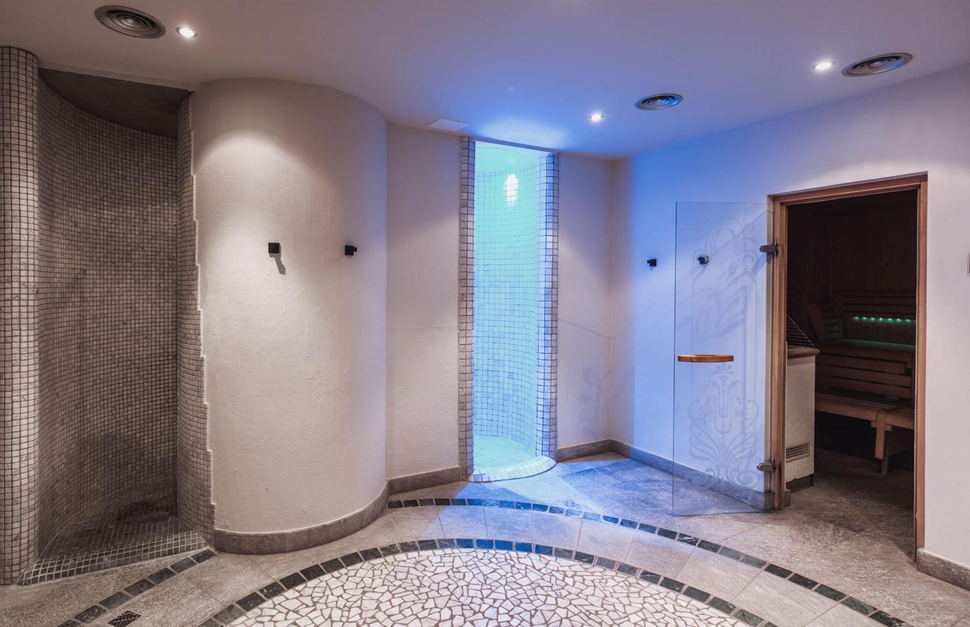 Hotel Montis - Active Nature Spa Brunico Kültér fotó